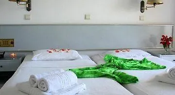 Happy Days Hotel, Adults Only 호텔